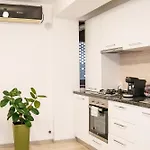 Escape Lounge *